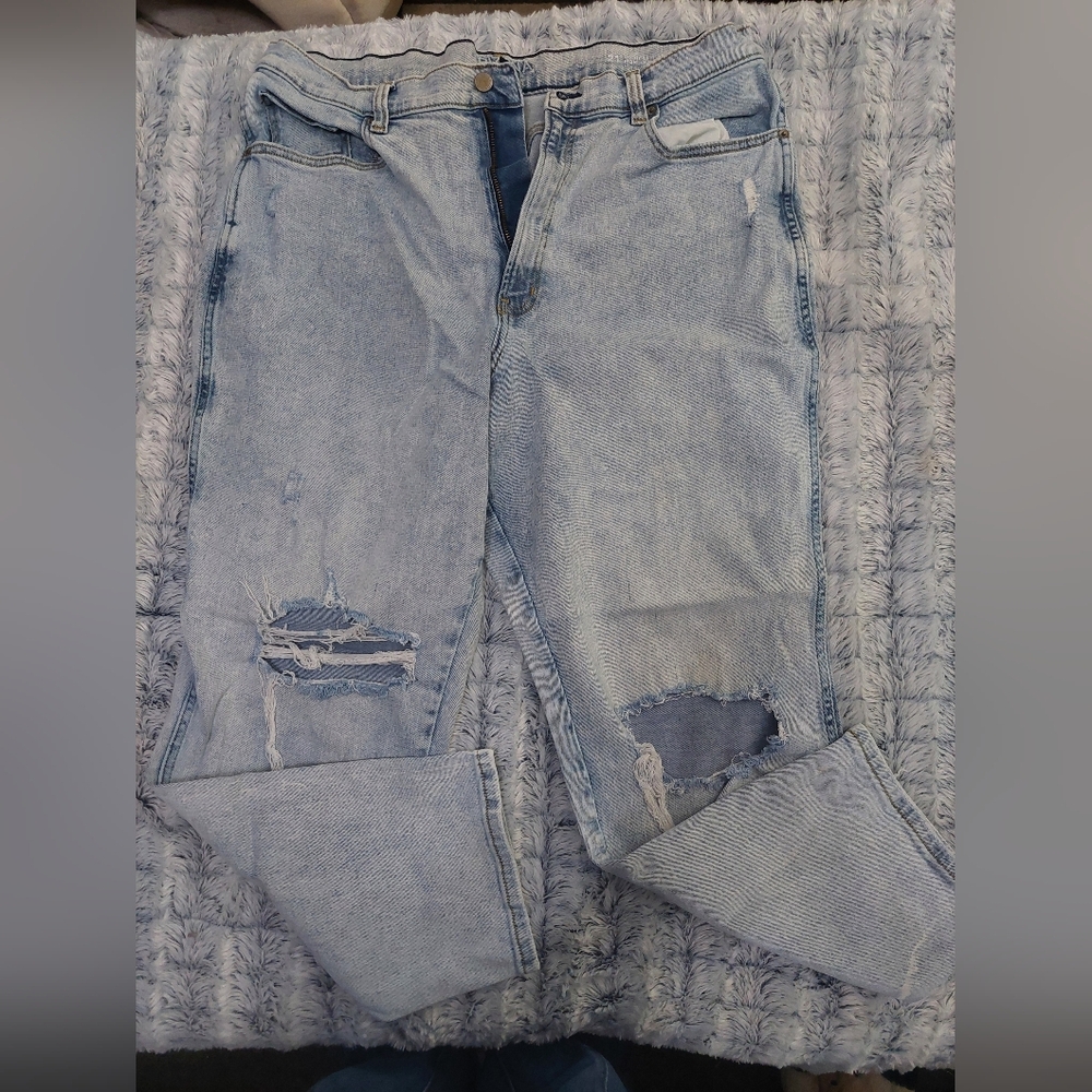 EUC Arizona Jeans Distressed High-Rise Mom Light Blue Jeans size 21